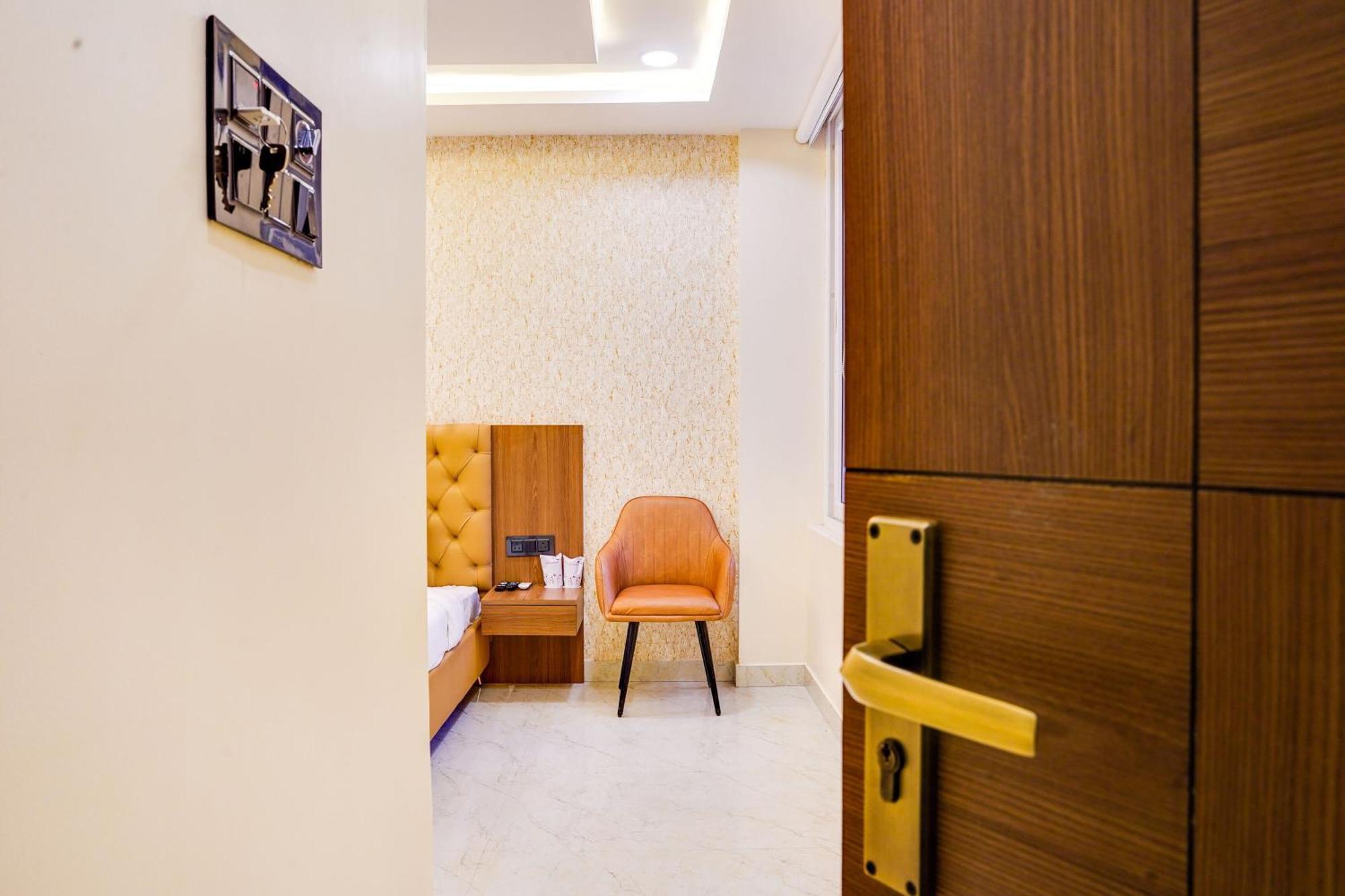 Hotel O Anjaney Palace Bhopal Eksteriør bilde